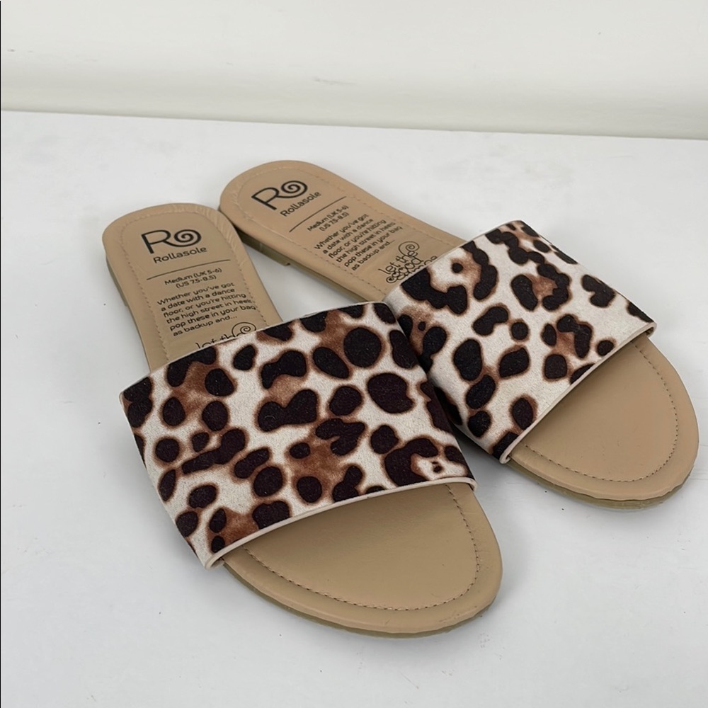 Rollasole Women’s Medium 7.5-8.5 Slide Sandals Bendable Catwalk Animal Print